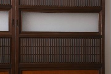 和製アンティーク　裏障子付き　ガラス帯の格子戸(引き戸、建具)2枚セット