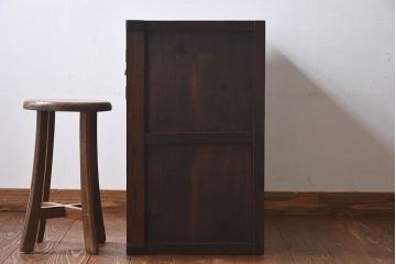 レトロ家具　和製アンティーク　レトロガラス入り!小振りな収納棚(戸棚、食器棚)