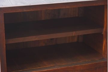 レトロ家具　和製アンティーク　レトロガラス入り!小振りな収納棚(戸棚、食器棚)