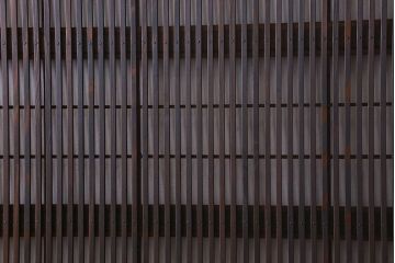 【I様ご成約済み】和製アンティーク　古い木の裏障子付き格子戸(引き戸、建具)4枚セット