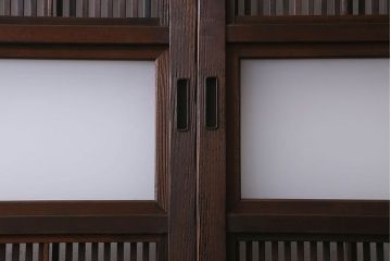 【I様ご成約済み】和製アンティーク　古い木の裏障子付き格子戸(引き戸、建具)4枚セット