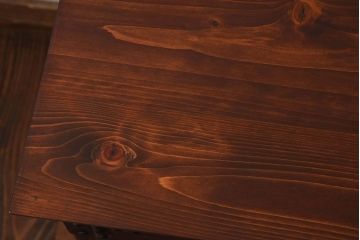 アンティーク家具　和製アンティーク　大きく立派な鋲が魅力的な箪笥ローボード(ローチェスト、引き出し)