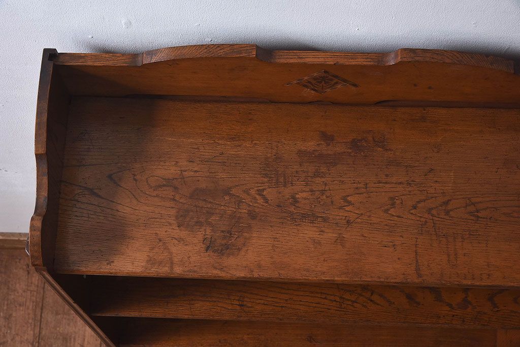 アンティーク家具　和製アンティーク　お洒落な透かし彫り入りブックケース(本棚、飾り棚、陳列棚)