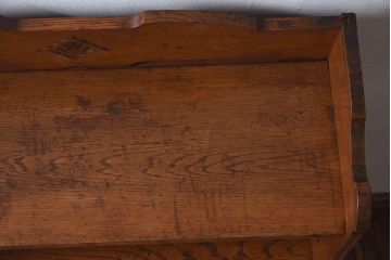 アンティーク家具　和製アンティーク　お洒落な透かし彫り入りブックケース(本棚、飾り棚、陳列棚)