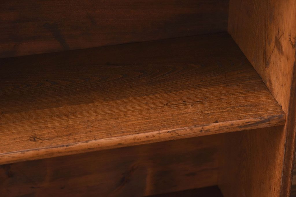 アンティーク家具　和製アンティーク　お洒落な透かし彫り入りブックケース(本棚、飾り棚、陳列棚)