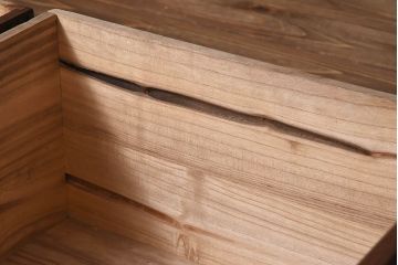 アンティーク家具　和製アンティーク　古い木の質感が味わい深い箪笥ローボード(ローチェスト、引き出し、衣装箪笥)