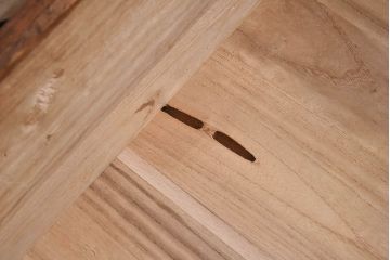 アンティーク家具　和製アンティーク　古い木の質感が味わい深い箪笥ローボード(ローチェスト、引き出し、衣装箪笥)