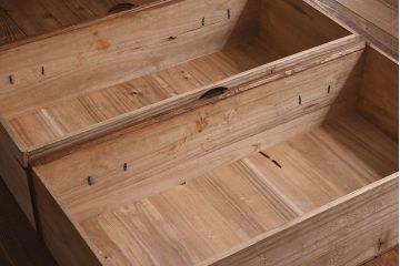 アンティーク家具　和製アンティーク　古い木の質感が味わい深い箪笥ローボード(ローチェスト、引き出し、衣装箪笥)