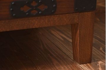 アンティーク家具　和製アンティーク　古い木の質感が味わい深い箪笥ローボード(ローチェスト、引き出し、衣装箪笥)