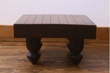 アンティーク雑貨　和製アンティーク　ケヤキ材　味わい深い風合いの将棋盤(花台、飾り台)