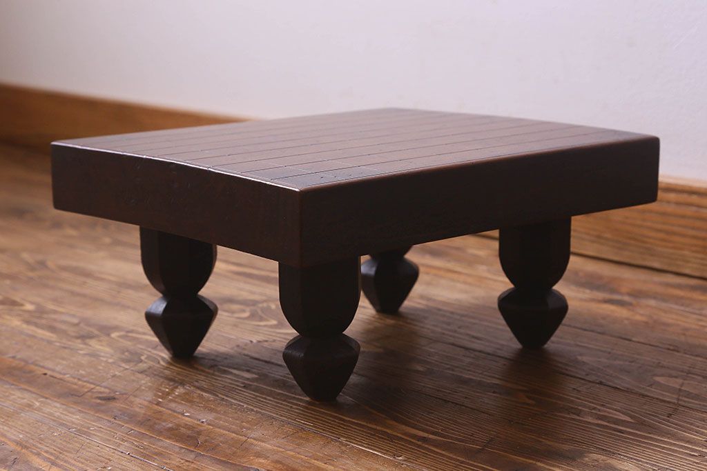 アンティーク雑貨　和製アンティーク　ケヤキ材　味わい深い風合いの将棋盤(花台、飾り台)