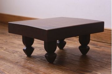 アンティーク雑貨　和製アンティーク　ケヤキ材　味わい深い風合いの将棋盤(花台、飾り台)