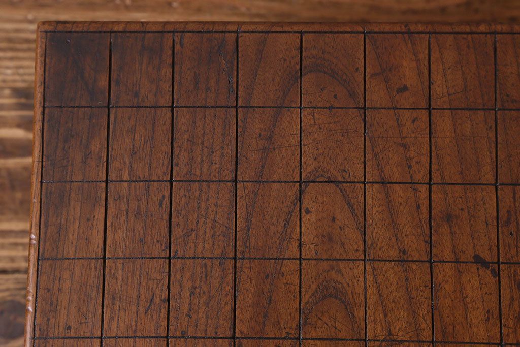 アンティーク雑貨　和製アンティーク　ケヤキ材　味わい深い風合いの将棋盤(花台、飾り台)