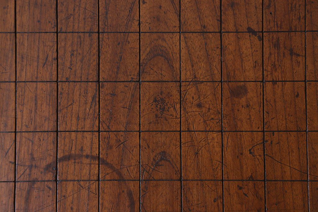 アンティーク雑貨　和製アンティーク　ケヤキ材　味わい深い風合いの将棋盤(花台、飾り台)