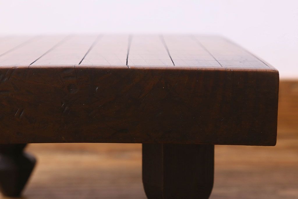 アンティーク雑貨　和製アンティーク　ケヤキ材　味わい深い風合いの将棋盤(花台、飾り台)