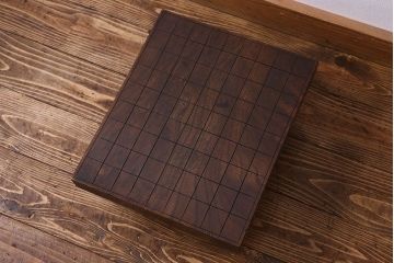アンティーク雑貨　和製アンティーク　ケヤキ材　味わい深い風合いの将棋盤(花台、飾り台)(1)