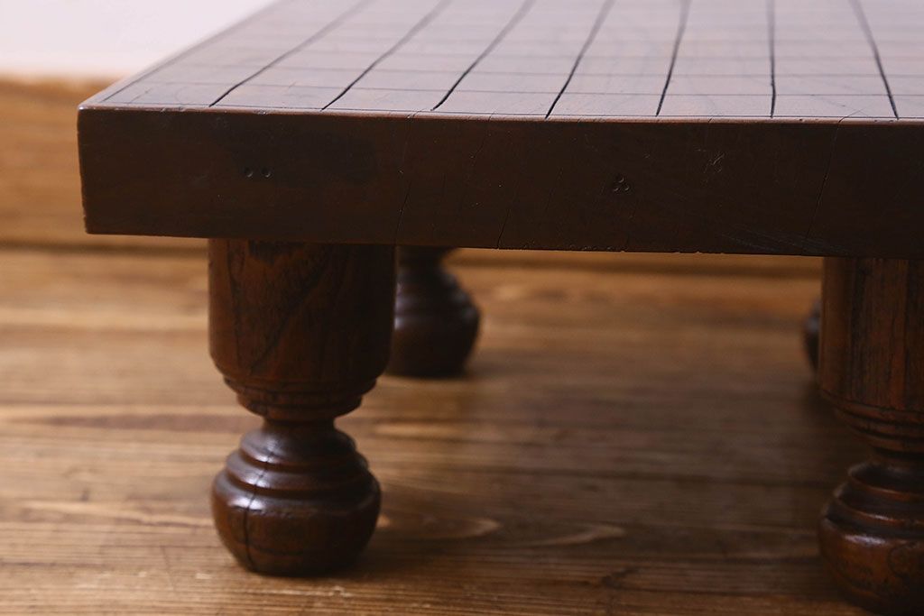 アンティーク雑貨　和製アンティーク　ケヤキ材　味わい深い風合いの将棋盤(花台、飾り台)(1)