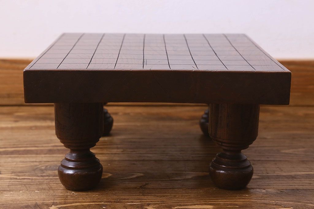 アンティーク雑貨　和製アンティーク　ケヤキ材　味わい深い風合いの将棋盤(花台、飾り台)(1)