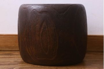 アンティーク雑貨　和製アンティーク　深みのある木味が魅力的な桐火鉢(丸火鉢、木製火鉢、鉢カバー)