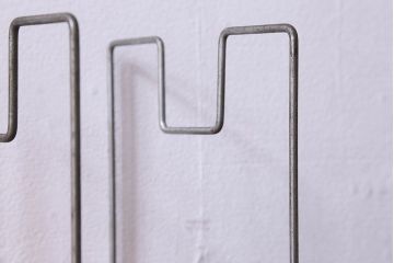 アンティーク雑貨　昭和レトロ　シンプルで使いやすいブックスタンド(本立て)