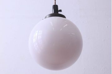 昭和レトロ　丸いフォルムが愛らしい天井照明