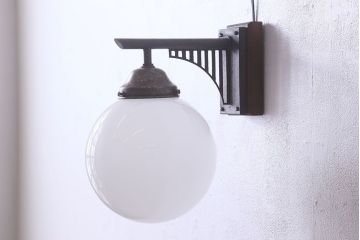 昭和レトロ　シャビーな質感が味のあるウォールランプ(壁掛け照明)