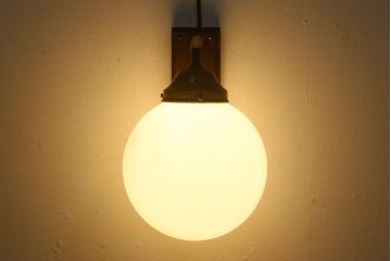 昭和レトロ　シャビーな質感が味のあるウォールランプ(壁掛け照明)