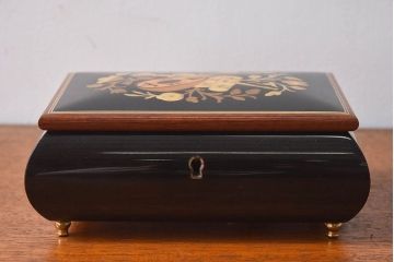 アンティーク雑貨　ビンテージ　イタリア製　MAPSA　上品な雰囲気漂う象嵌のオルゴール(ジュエリーケース)
