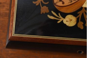 アンティーク雑貨　ビンテージ　イタリア製　MAPSA　上品な雰囲気漂う象嵌のオルゴール(ジュエリーケース)