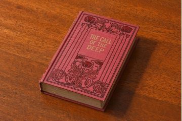 アンティーク雑貨　イギリスアンティーク　THE CALL OF THE DEEP　NISBET　洋書(ブック、古書、本)