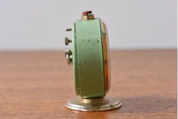 アンティーク雑貨　ビンテージ　ソビエト製(ロシア)(USSR)　SLAVAの置時計