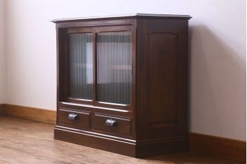 【M様ご決済用】大正ロマン　レトロなガラス入り!小振りなアンティーク戸棚(収納棚、食器棚、本箱)