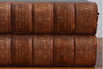 アンティーク雑貨　イギリスアンティーク　The Historians' History of the World　本(洋書、古書、英字本)2冊セット(2)