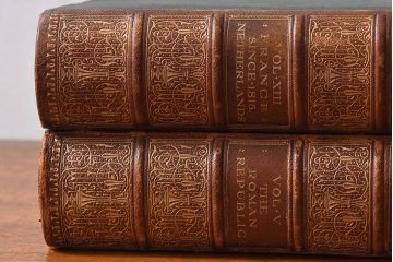 アンティーク雑貨　イギリスアンティーク　The Historians' History of the World　本(洋書、古書、英字本)2冊セット(2)