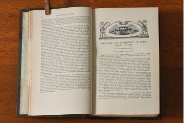 アンティーク雑貨　イギリスアンティーク　The Historians' History of the World　本(洋書、古書、英字本)2冊セット(2)