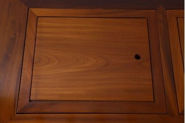 アンティーク雑貨　中古美品　存在感抜群!重厚な雰囲気漂う総ケヤキ材の関西火鉢(長火鉢、木製火鉢、テーブル)