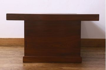 アンティーク雑貨　中古美品　存在感抜群!重厚な雰囲気漂う総ケヤキ材の関西火鉢(長火鉢、木製火鉢、テーブル)