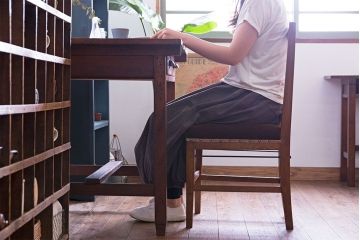 レトロ家具　昭和レトロ　ナラ材　シンプルなデザインのチェア(椅子、ダイニングチェア、ワークチェア)