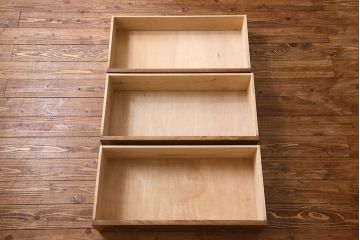 レトロ家具　昭和レトロ　カバ材製のシンプルなヴィンテージチェスト(引き出し、衣装箪笥、ビンテージ)