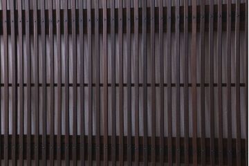 和製アンティーク　和モダンな雰囲気漂うガラス帯の格子戸(引き戸、建具)2枚セット