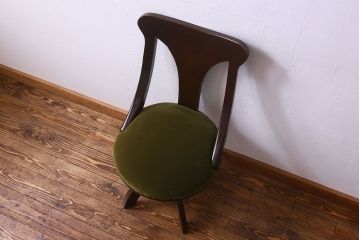 アンティーク家具　和製アンティーク　栗材　シックな雰囲気漂う回転イス(椅子、チェア、ワークチェア)