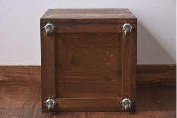 アンティーク雑貨　和製アンティーク　ナラ材　古い木味が魅力的なキャスター付きごみ箱(木箱)(2)
