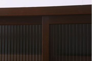 レトロ家具　和製アンティーク　モールガラスのレトロな収納棚(戸棚、食器棚)