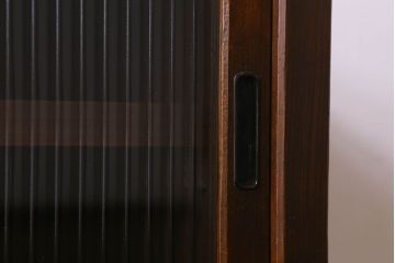 レトロ家具　和製アンティーク　モールガラスのレトロな収納棚(戸棚、食器棚)