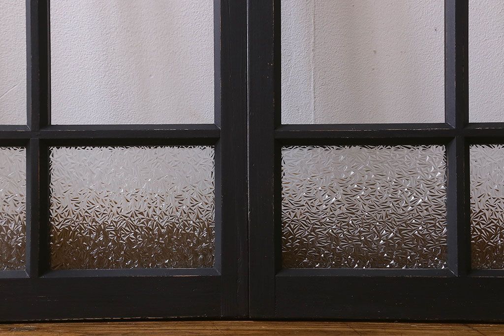 和製アンティーク　モダンな雰囲気漂うガラス戸(引き戸、建具)2枚組