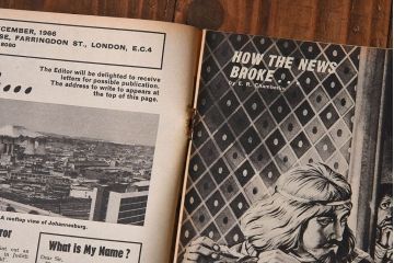 アンティーク雑貨　イギリスビンテージ　LOOK AND LEARN　週刊誌(コミック、雑誌)2冊セット