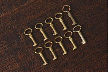 アンティーク雑貨　イギリスアンティーク　シャビーな雰囲気が魅力的なキー(鍵、カギ)10本セット(3)
