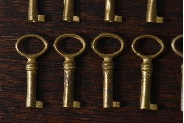 アンティーク雑貨　イギリスアンティーク　シャビーな雰囲気が魅力的なキー(鍵、カギ)10本セット(3)