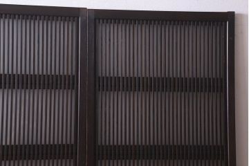 和製アンティーク　腰板ケヤキ材　深みのある色合いのガラス入り格子戸(引き戸、ガラス帯戸)2枚セット