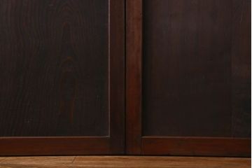 和製アンティーク　深みのある色合いが存在感を放つ板戸(引き戸)3枚組